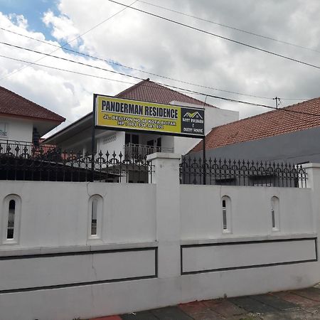 Oyo 2826 Panderman Residence Blitar Экстерьер фото