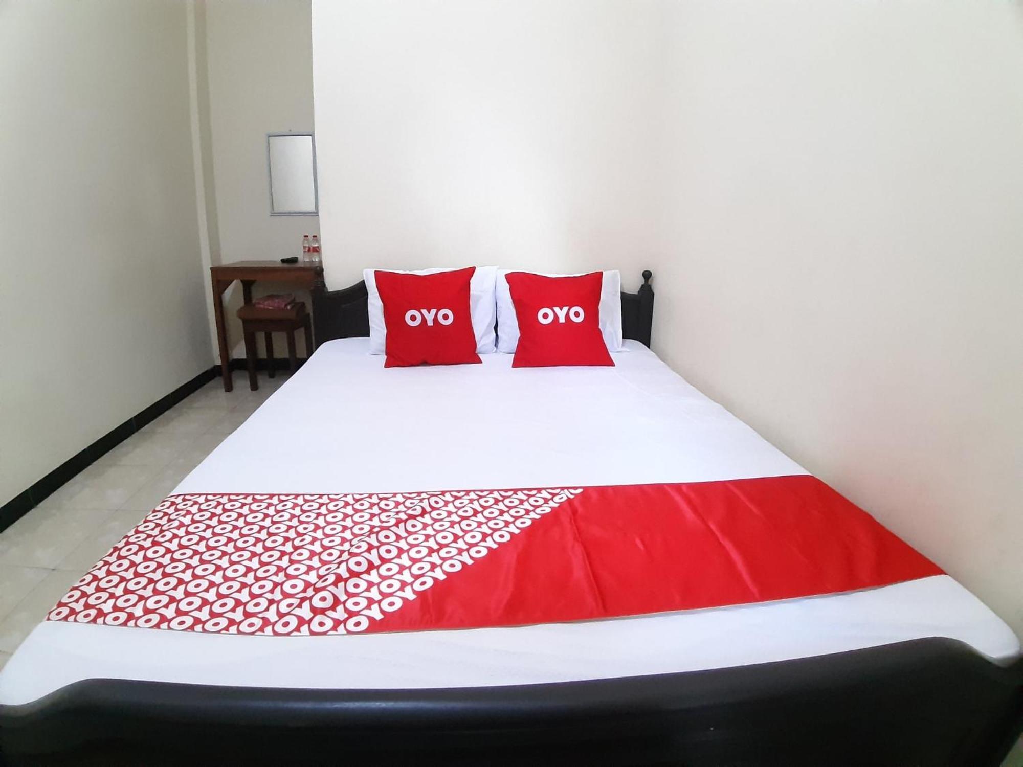 Oyo 2826 Panderman Residence Blitar Экстерьер фото