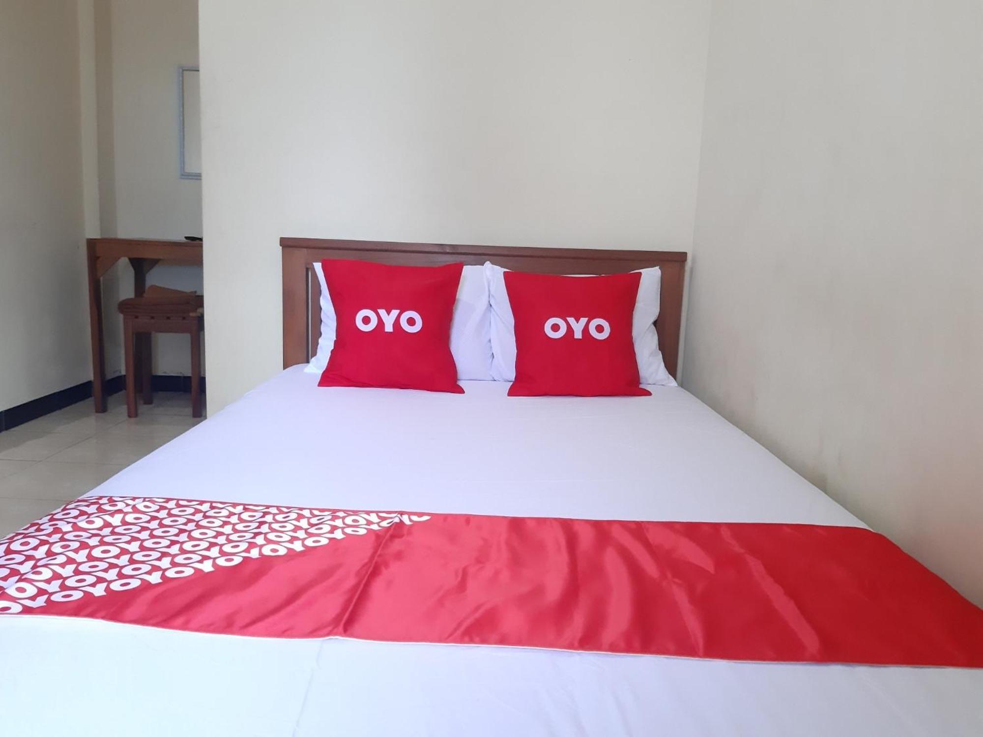 Oyo 2826 Panderman Residence Blitar Экстерьер фото