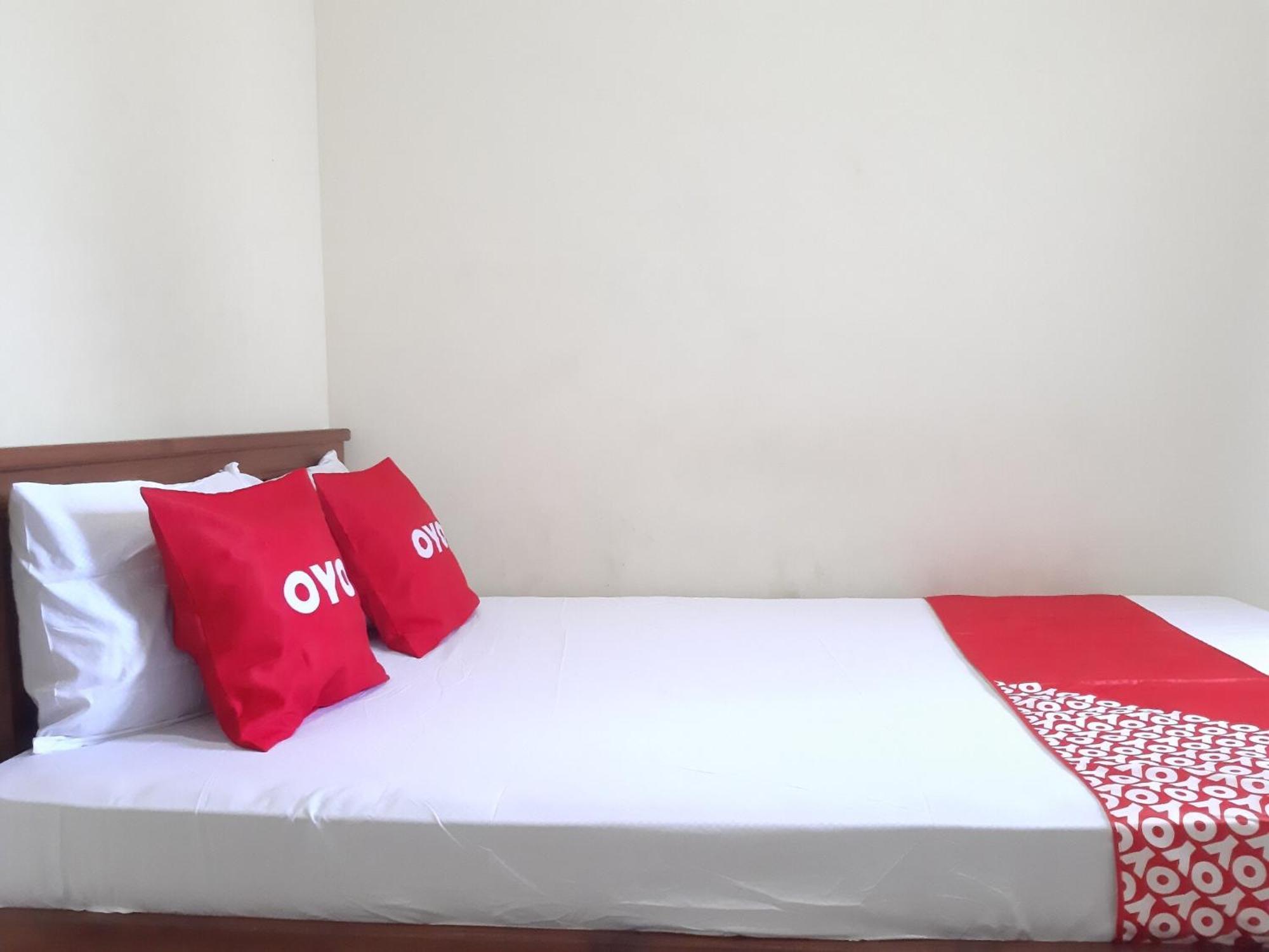 Oyo 2826 Panderman Residence Blitar Экстерьер фото