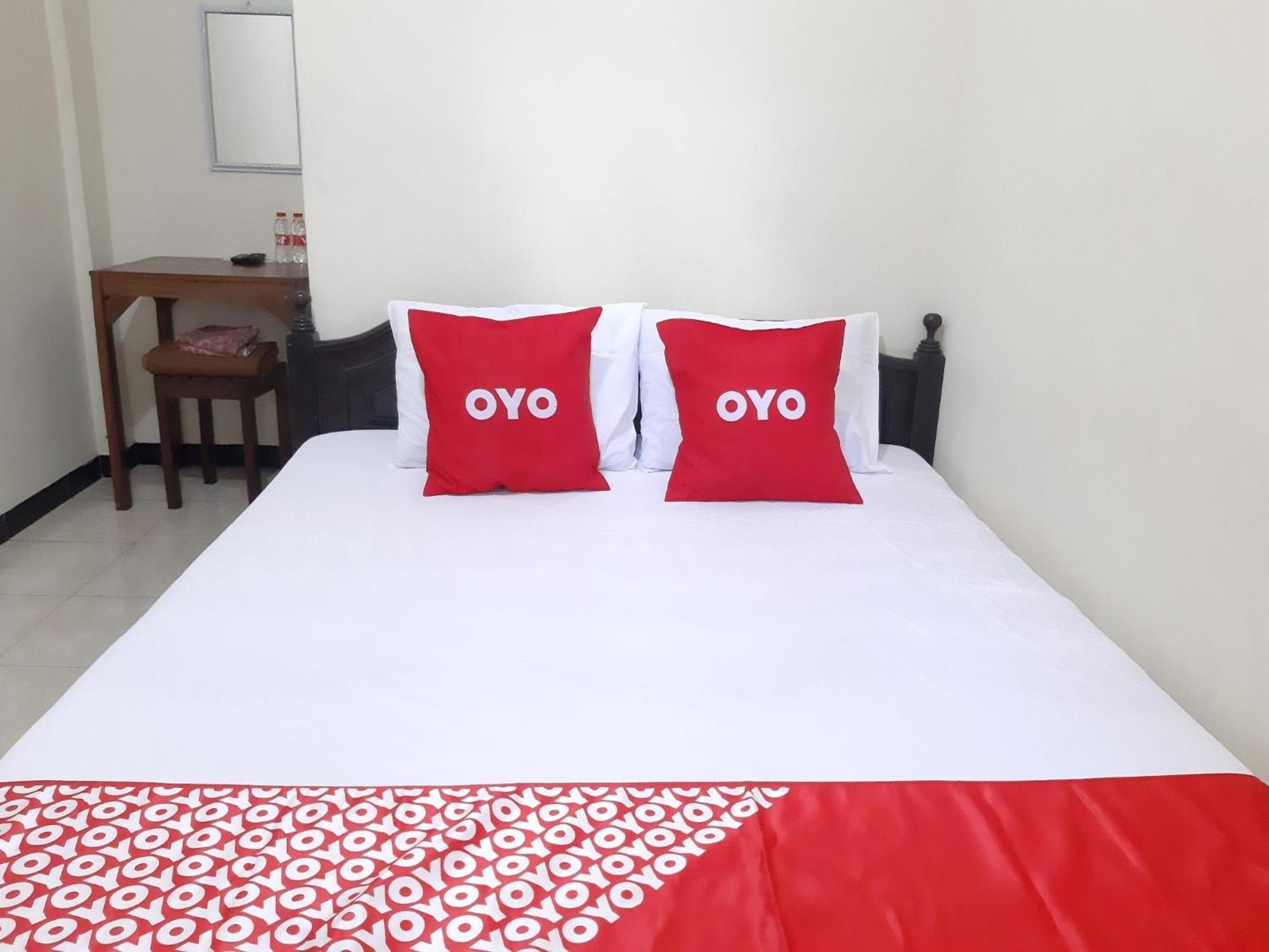 Oyo 2826 Panderman Residence Blitar Экстерьер фото