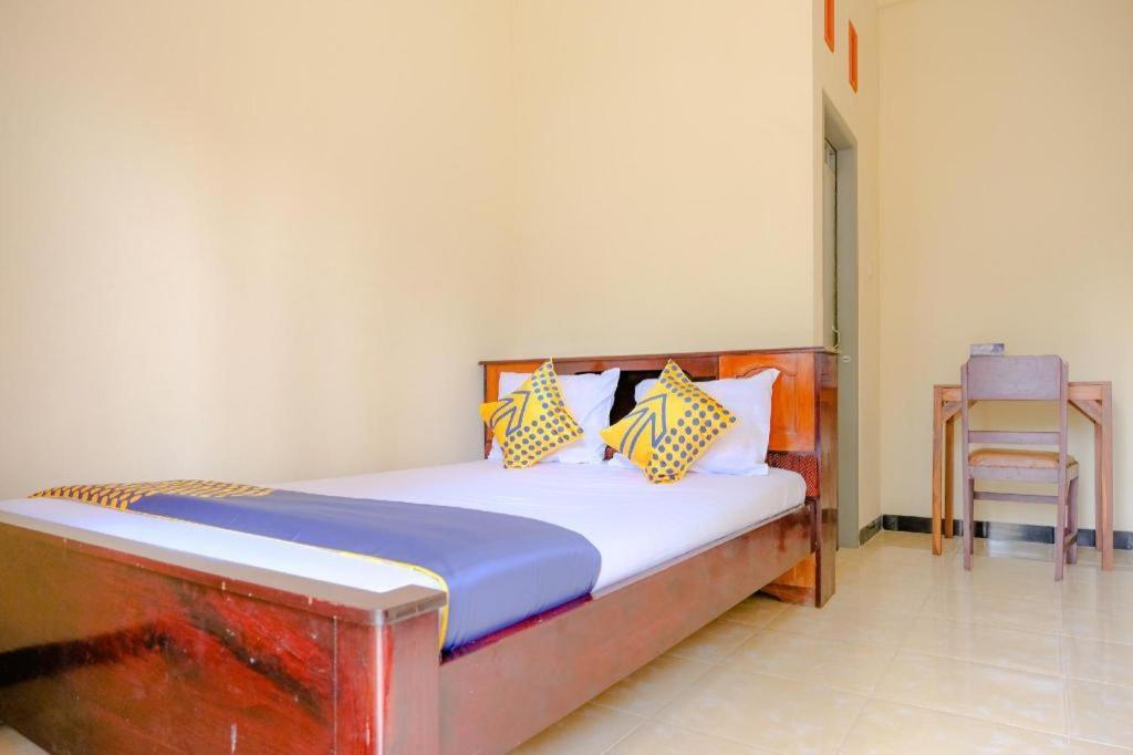 Oyo 2826 Panderman Residence Blitar Экстерьер фото