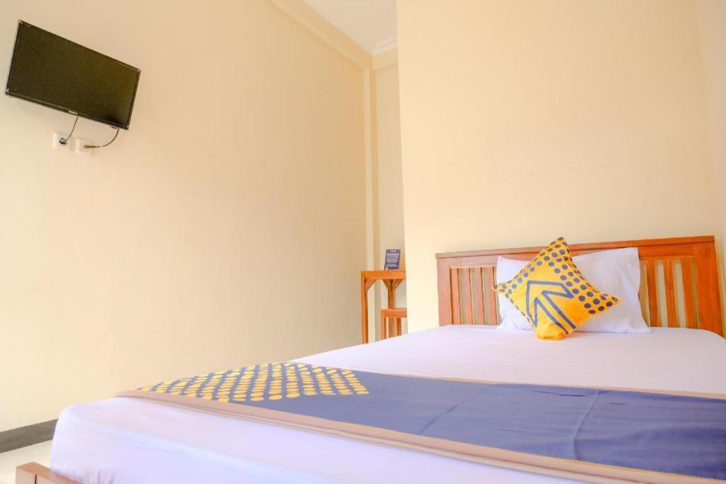 Oyo 2826 Panderman Residence Blitar Экстерьер фото